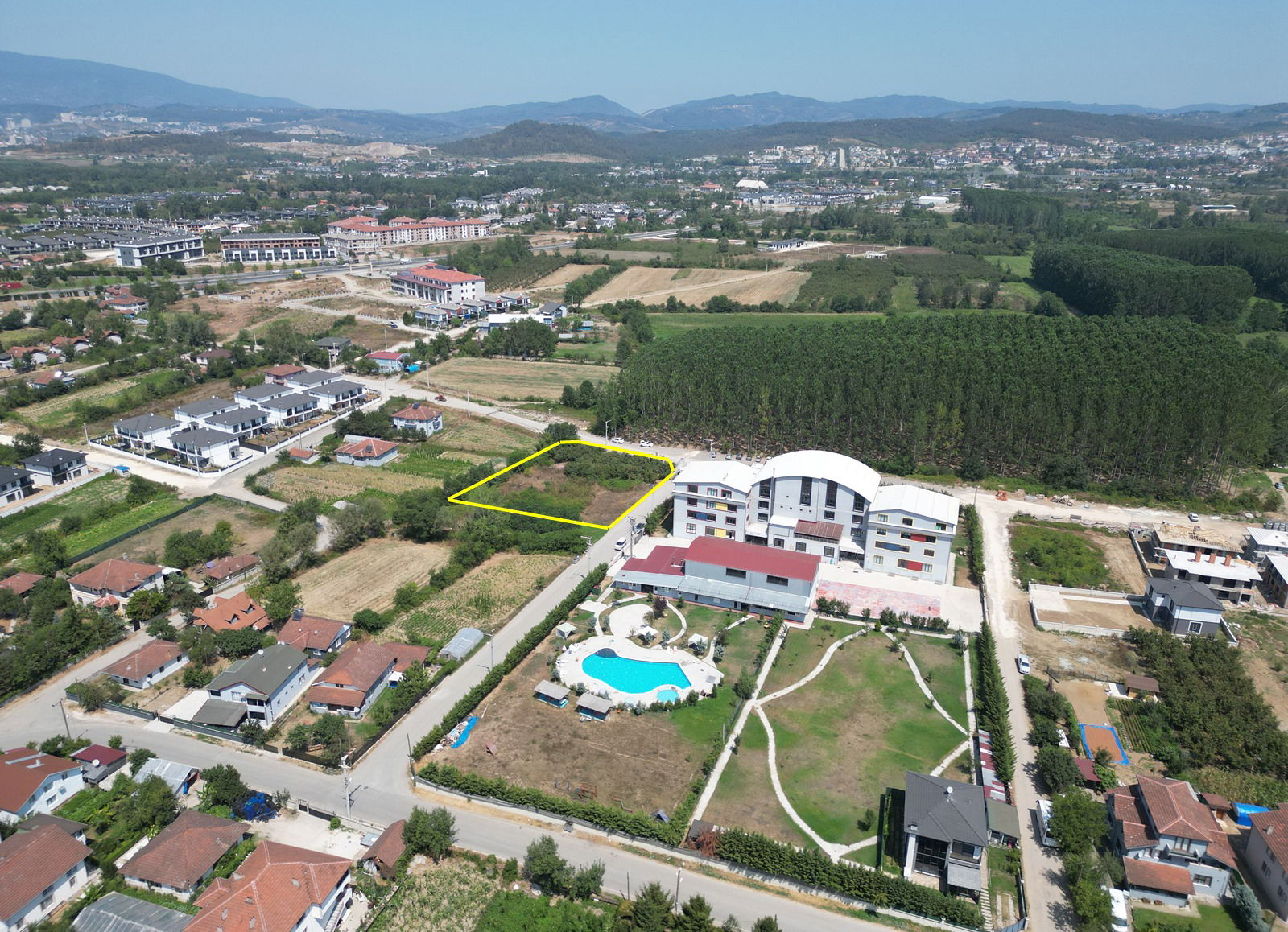 YAHYALAR MAHALLESİ'NDE 1978 M2 SATILIK ARSA