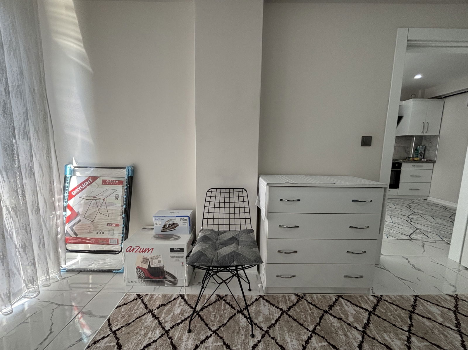 AZİZİYE MAHALLESİ'NDE 1+1 50 M2 EŞYALI KİRALIK ARA KAT DAİRE