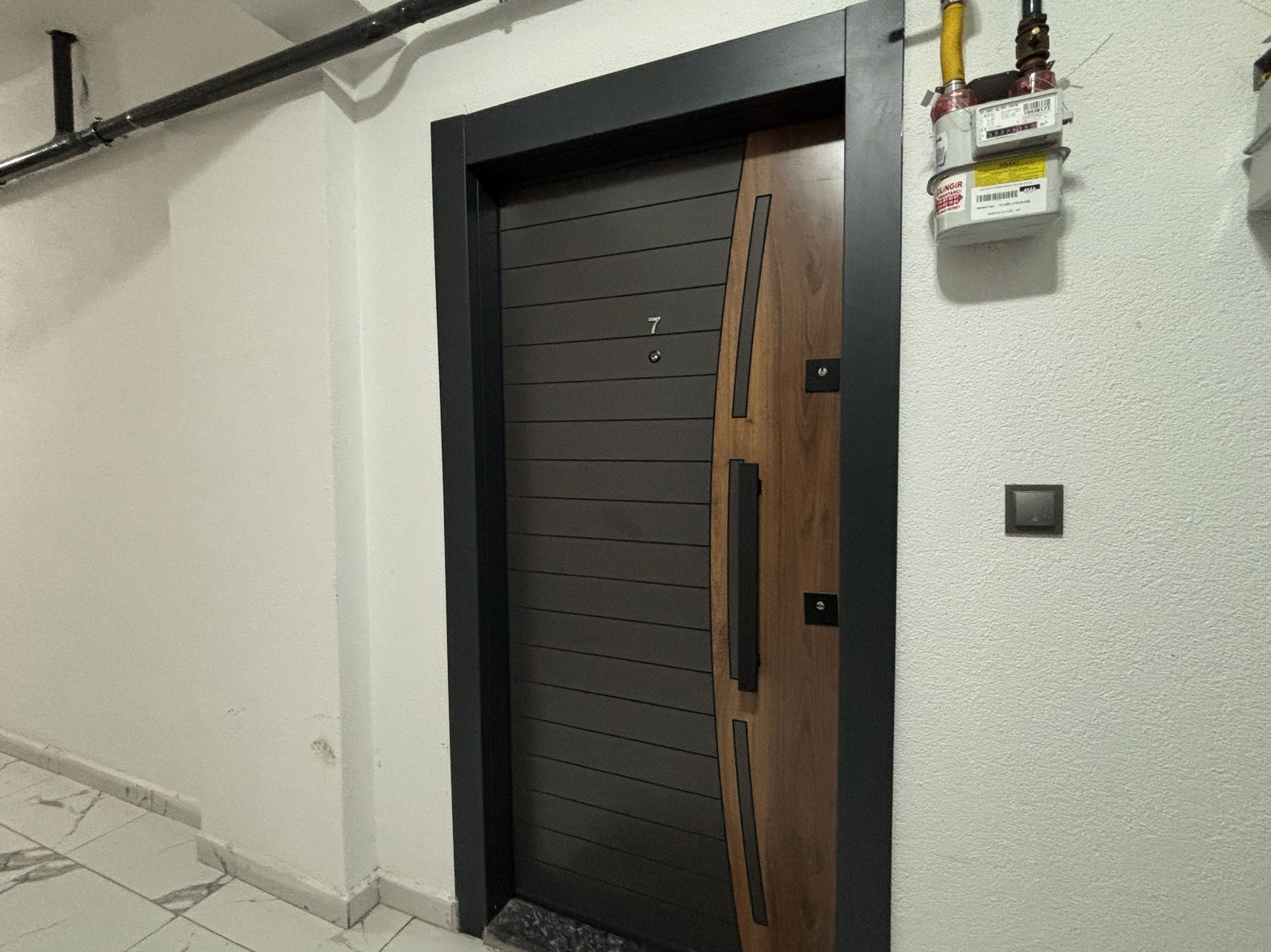 AZİZİYE MAHALLESİ'NDE 1+1 50 M2 EŞYALI KİRALIK ARA KAT DAİRE