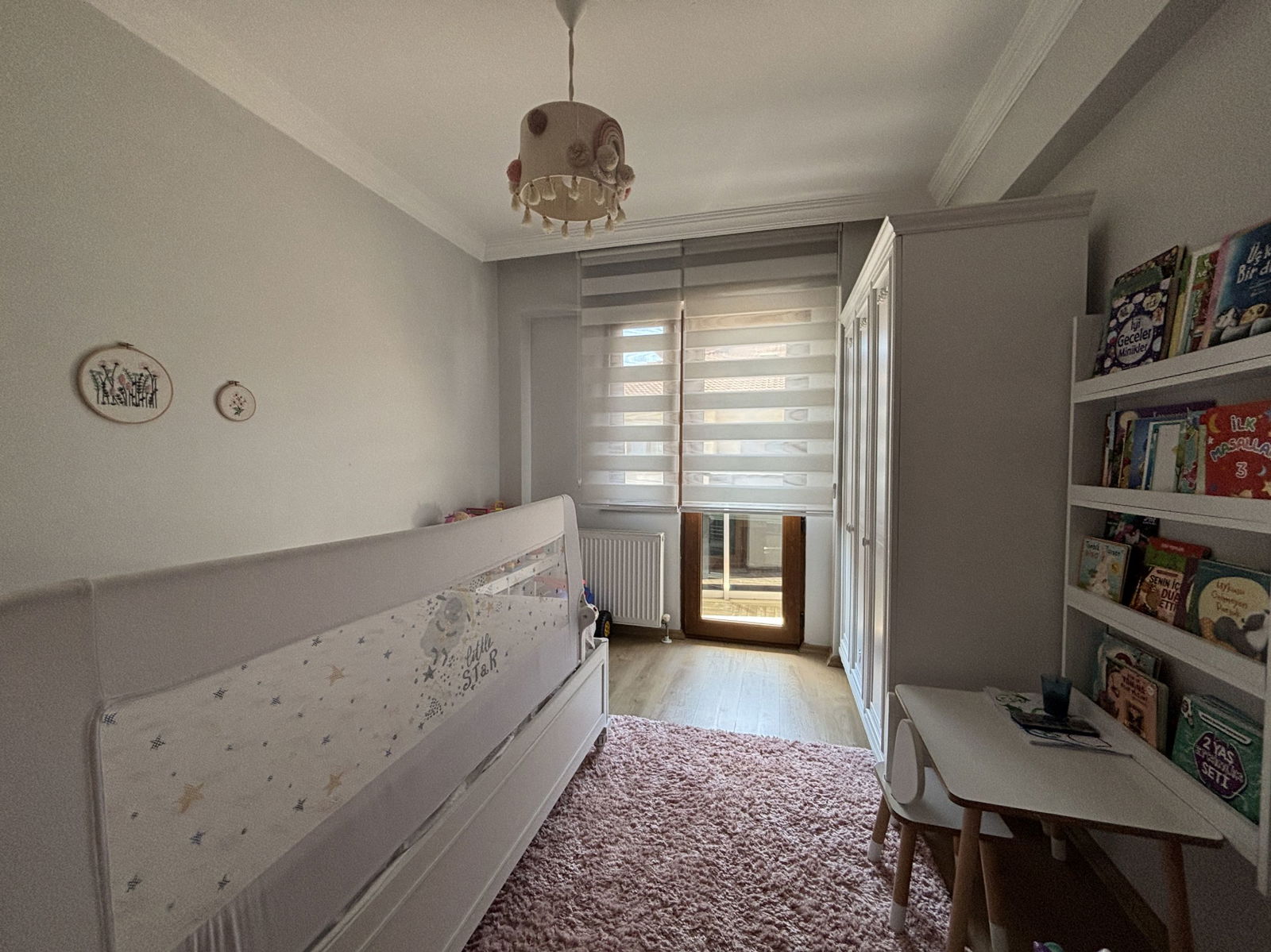 LALEZAR KONAKLARI'NDA 3+1 145 M2 SATILIK DAİRE