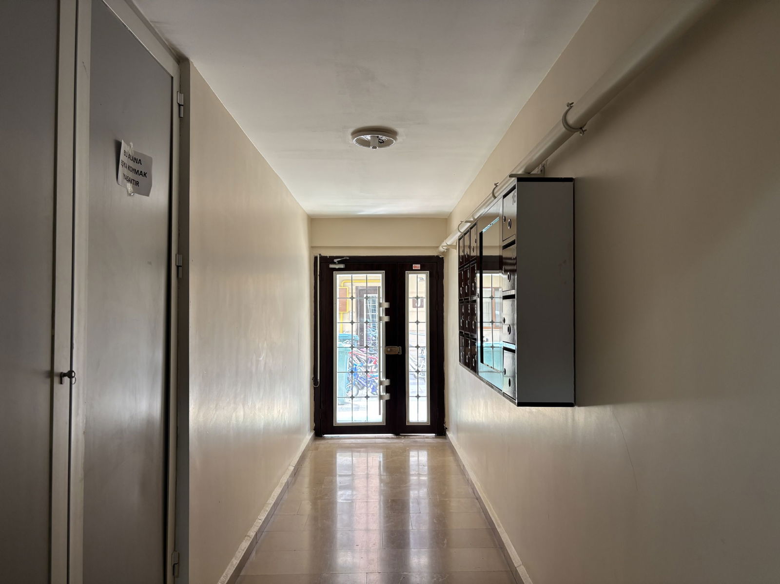 LALEZAR KONAKLARI'NDA 3+1 145 M2 SATILIK DAİRE