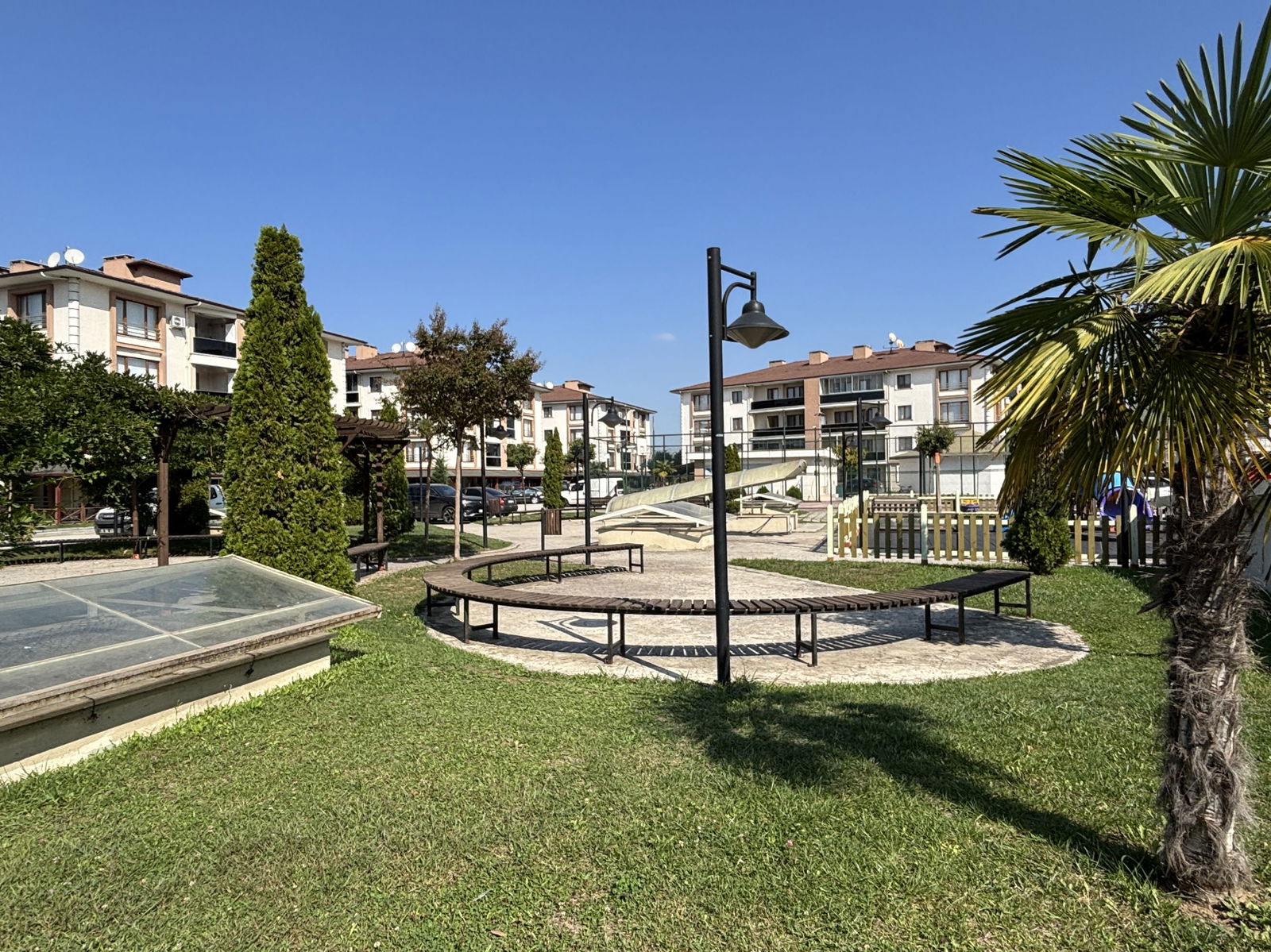 LALEZAR KONAKLARI'NDA 3+1 145 M2 SATILIK DAİRE