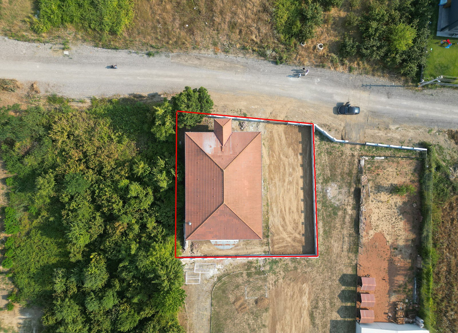 ŞIRALIK'TA 1000 M2 ARSA İÇERİSİNDE 24 ODALI KİRALIK YURT BİNASI