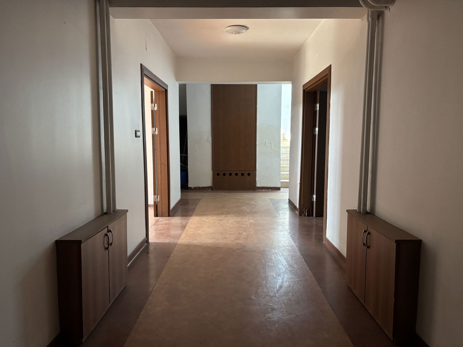 ŞIRALIK'TA 1000 M2 ARSA İÇERİSİNDE 24 ODALI KİRALIK YURT BİNASI