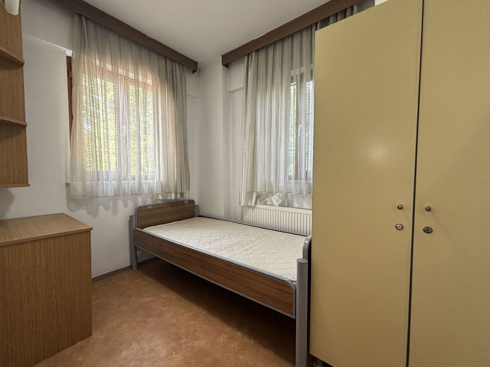 ŞIRALIK'TA 1000 M2 ARSA İÇERİSİNDE 24 ODALI KİRALIK YURT BİNASI