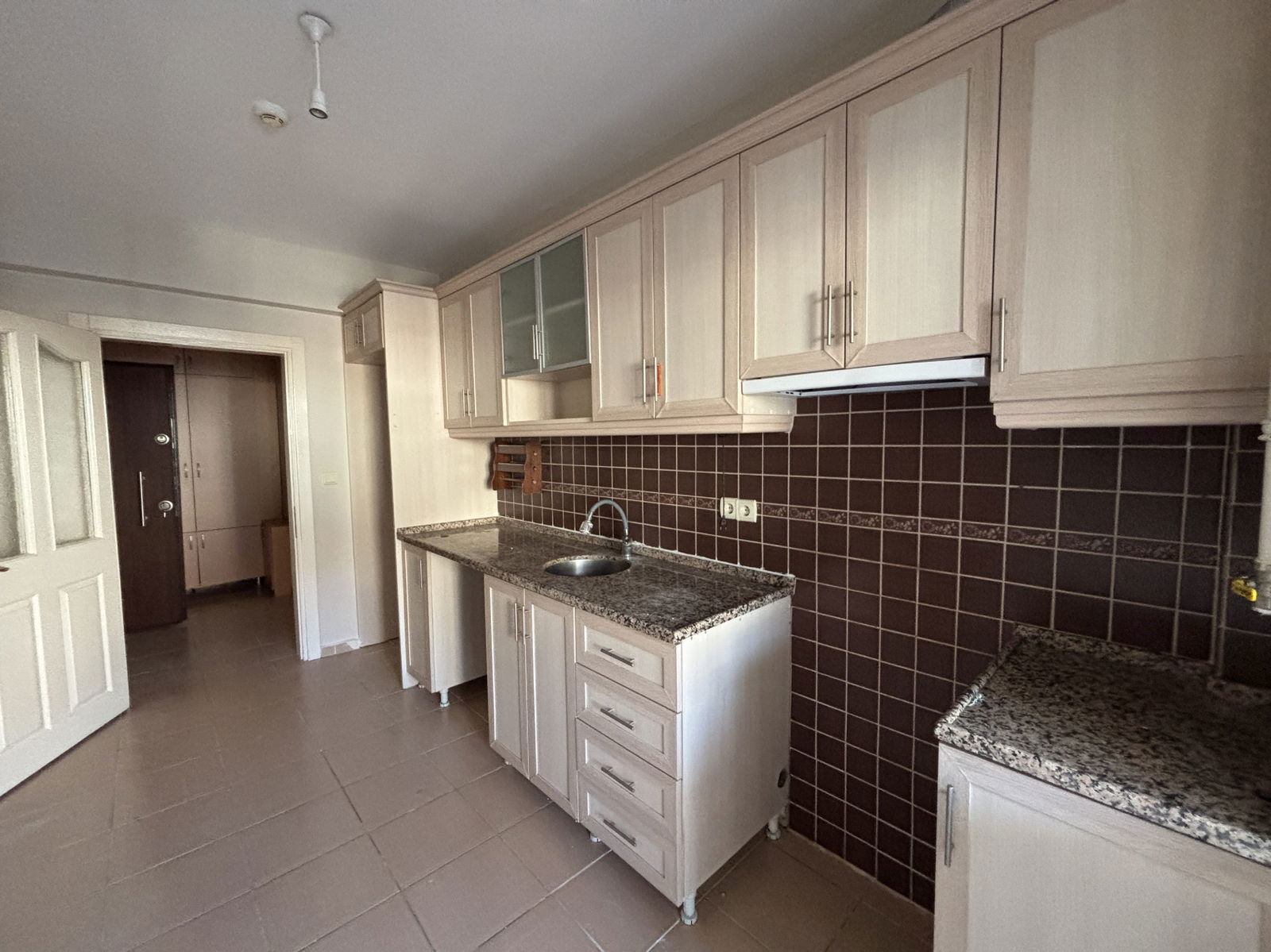 Kiralık Daire 15,500 TL