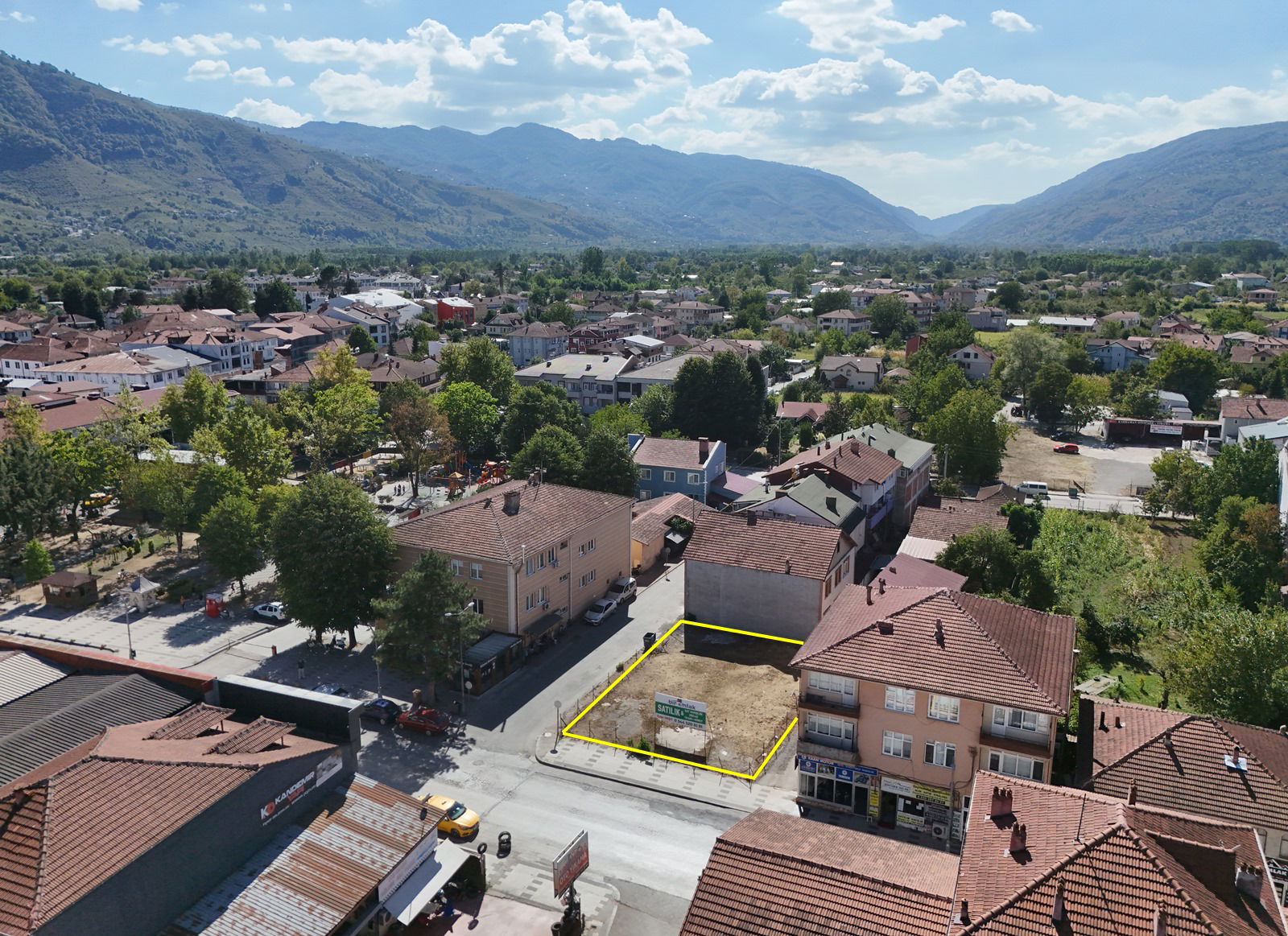 GÖLYAKA KÜLTÜR MAHALLESİ'NDE 363 M2 SATILIK ARSA