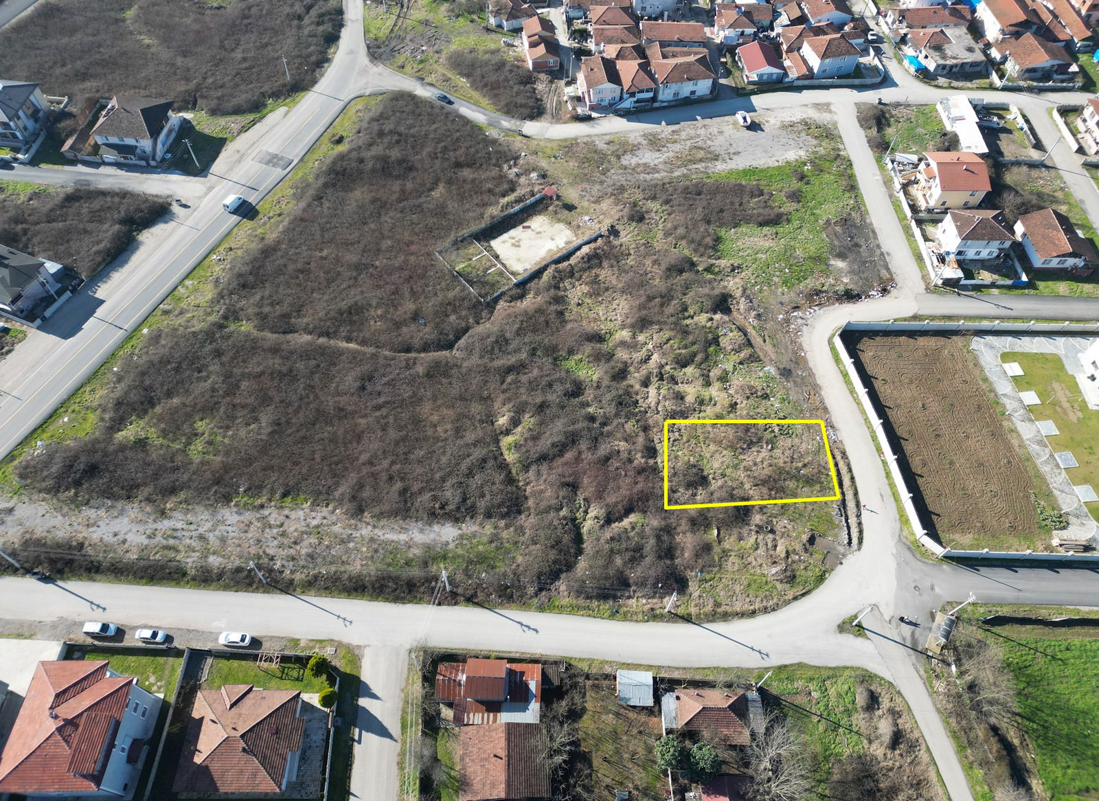 AĞA MAHALLESİ'NDE 470 M2 SATILIK ARSA