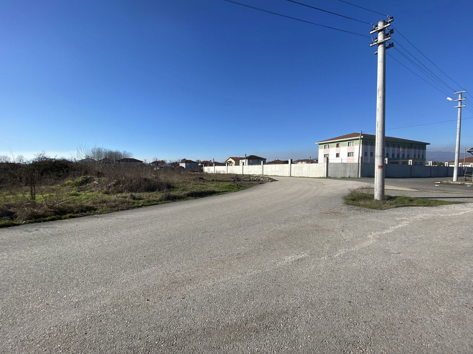 AĞA MAHALLESİ'NDE 470 M2 SATILIK ARSA