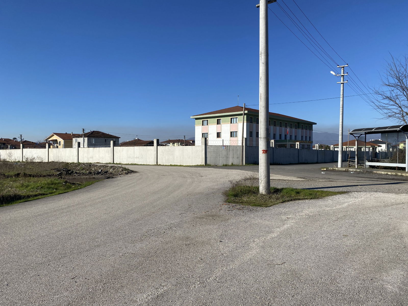 AĞA MAHALLESİ'NDE 470 M2 SATILIK ARSA