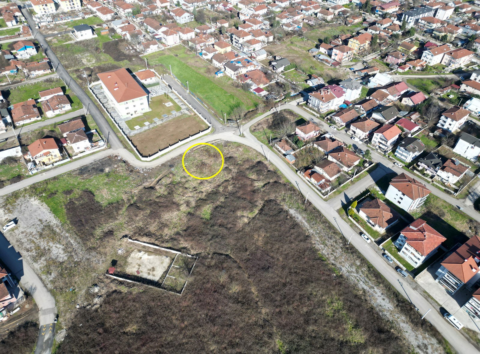 AĞA MAHALLESİ'NDE 470 M2 SATILIK ARSA