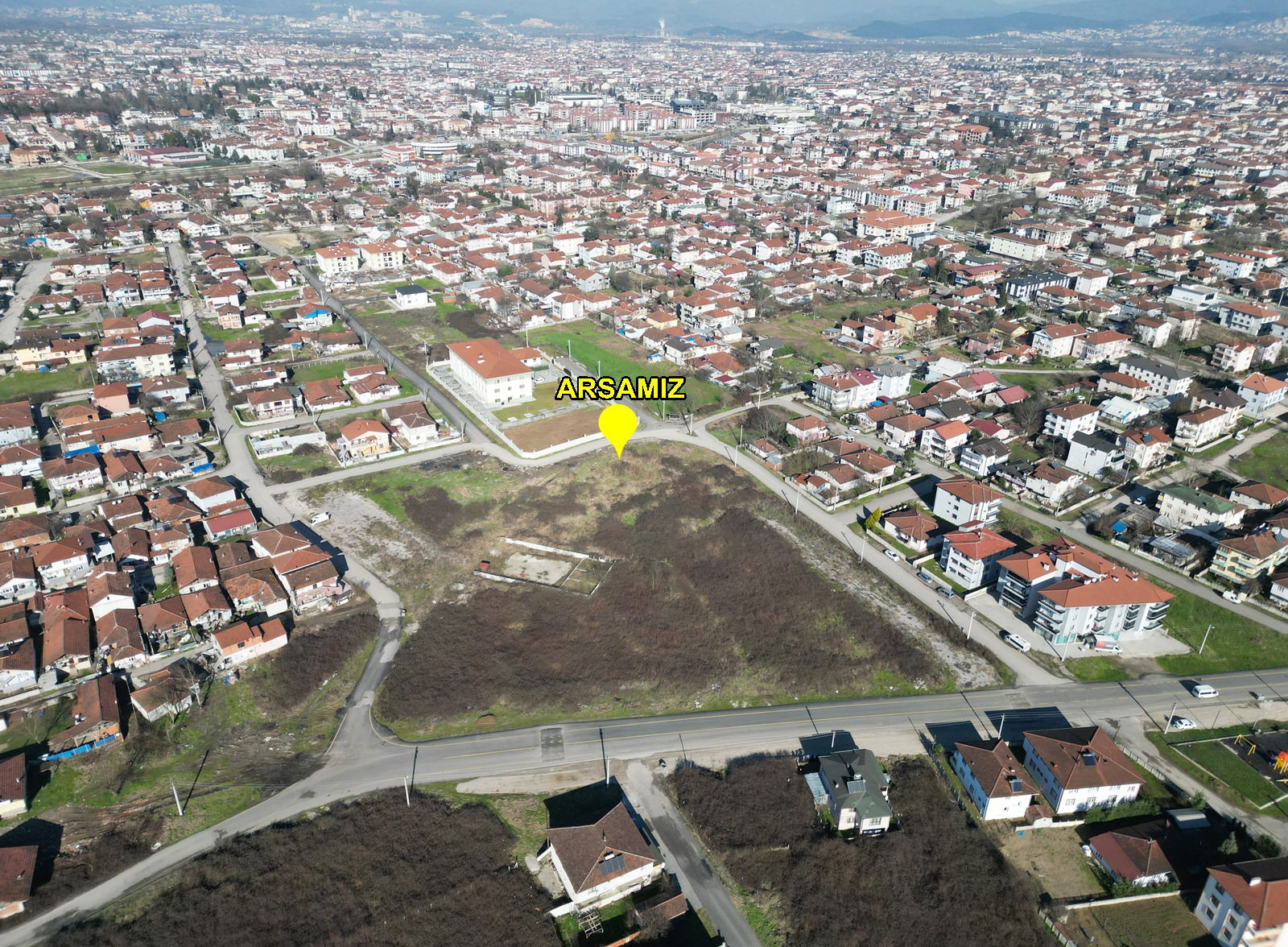 AĞA MAHALLESİ'NDE 470 M2 SATILIK ARSA