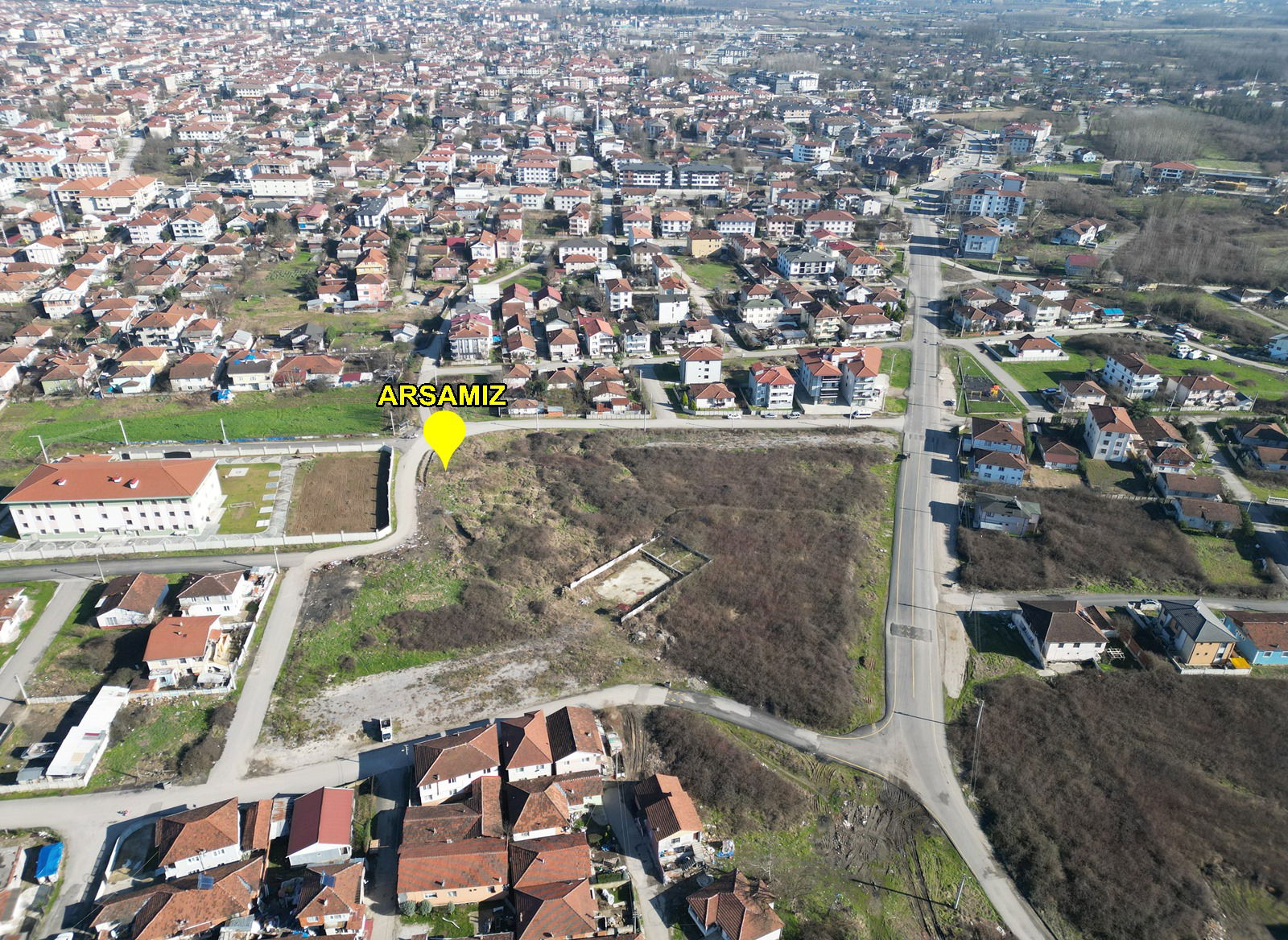 AĞA MAHALLESİ'NDE 470 M2 SATILIK ARSA