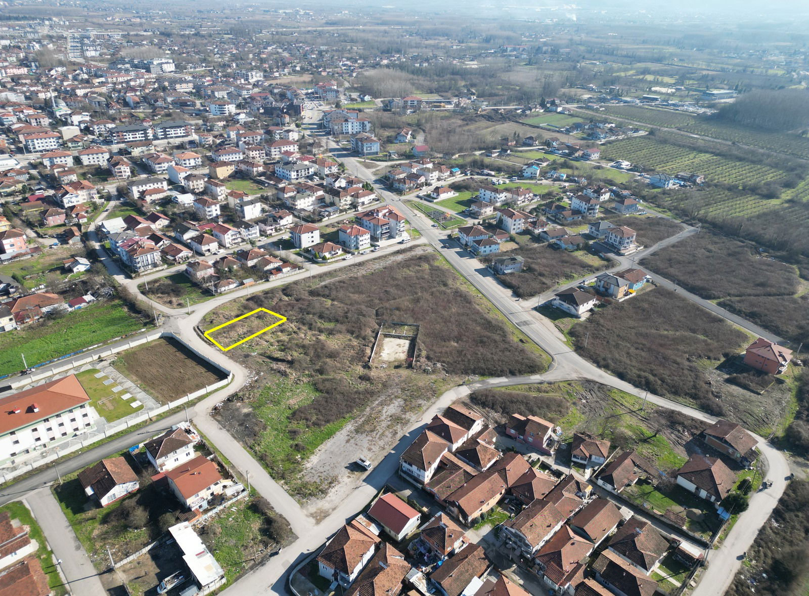 AĞA MAHALLESİ'NDE 470 M2 SATILIK ARSA