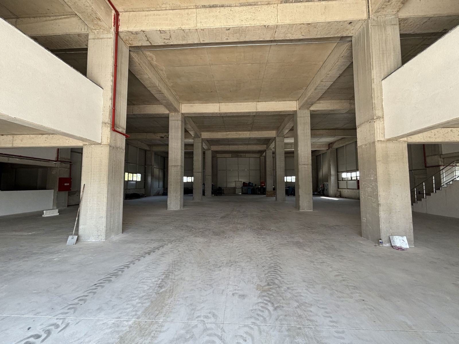 GÜMÜŞOVA HACIKADİRLER'DE 2000 M2 KİRALIK FABRİKA