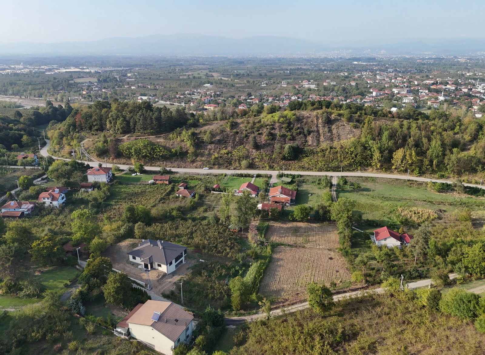 KALEDİBİ'NDE  4443 M2 SATILIK İMARLI ARSA