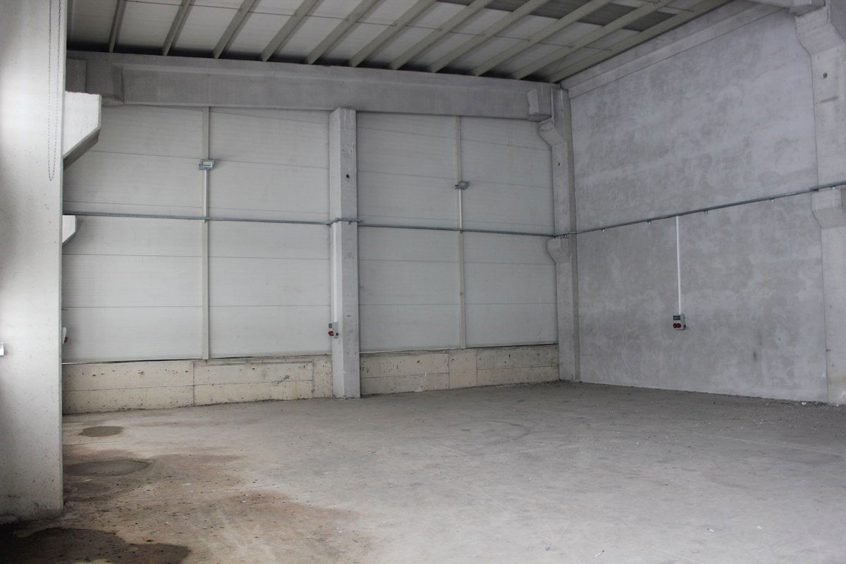 KÜÇÜK SANAYİ SİTESİNDE 187 M2 KİRALIK DÜKKAN