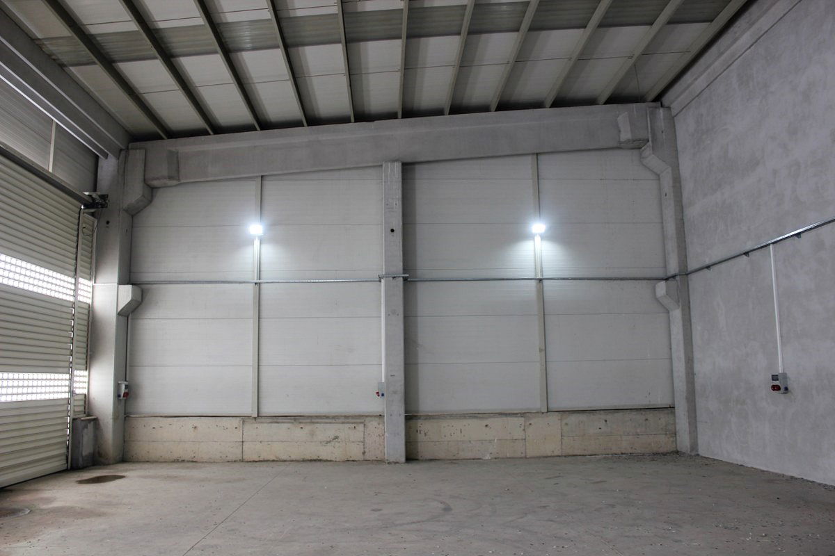 KÜÇÜK SANAYİ SİTESİNDE 187 M2 KİRALIK DÜKKAN