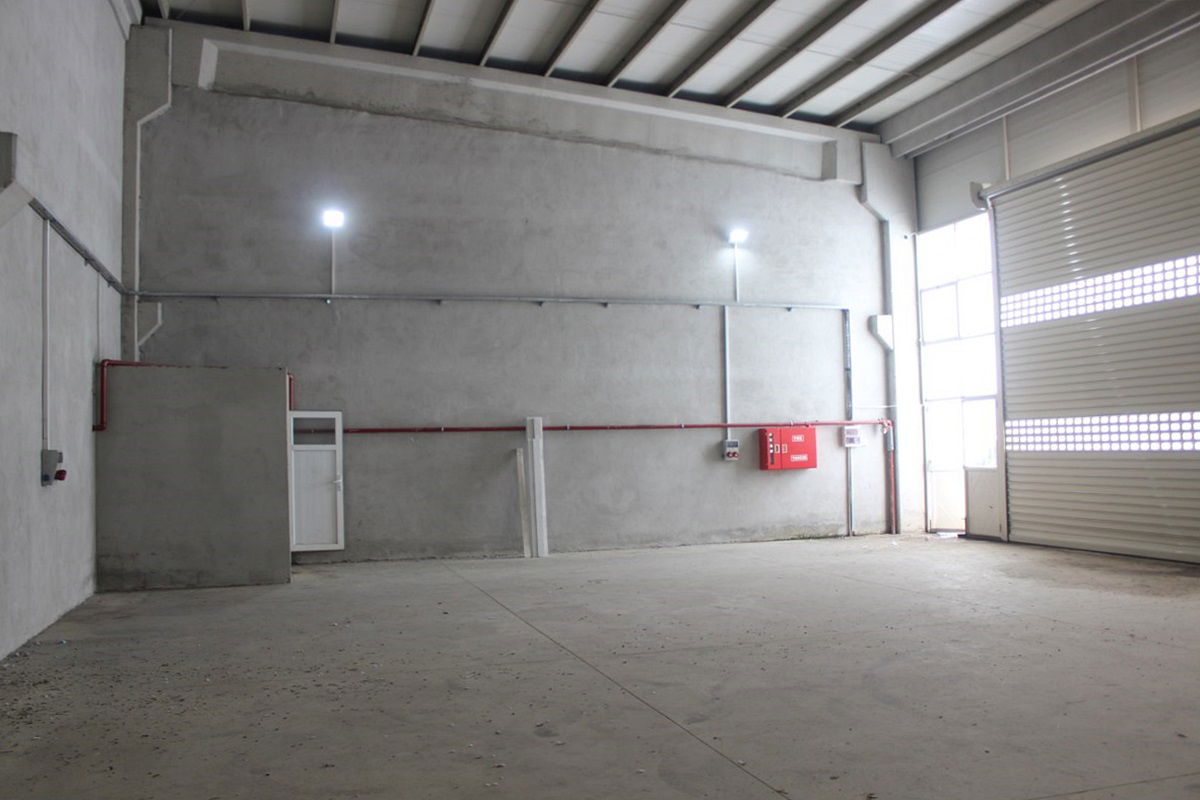 KÜÇÜK SANAYİ SİTESİNDE 187 M2 KİRALIK DÜKKAN