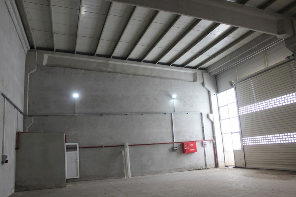 KÜÇÜK SANAYİ SİTESİNDE 187 M2 KİRALIK DÜKKAN