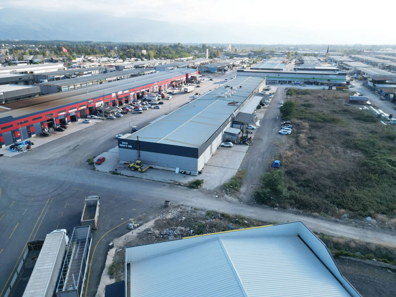 KÜÇÜK SANAYİ SİTESİNDE 187 M2 KİRALIK DÜKKAN