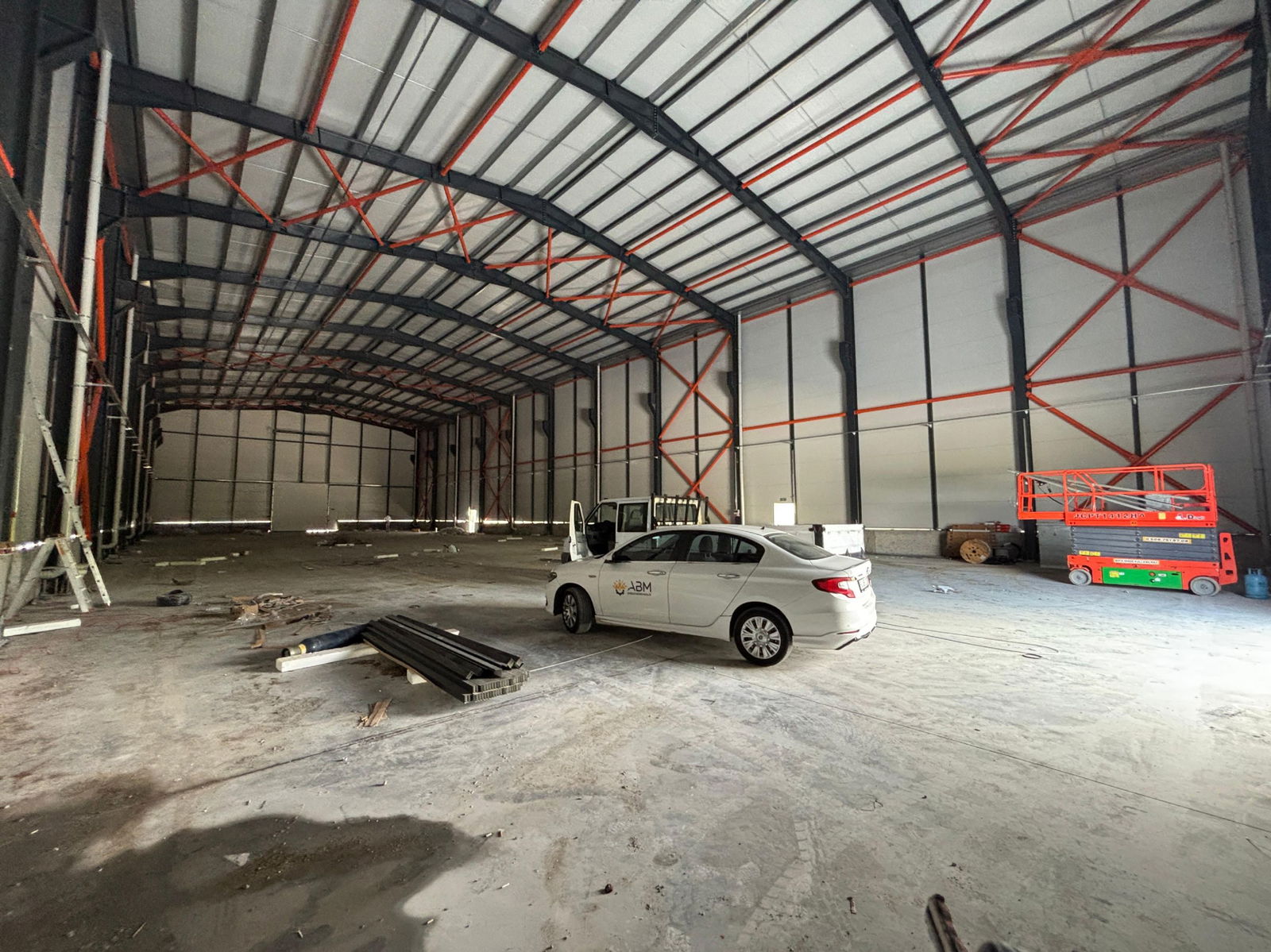 GÜMÜŞOVA SELAMLAR'DA 3000 M2 ARSA İÇİNDE 1790 M2 KİRALIK FABRİKA