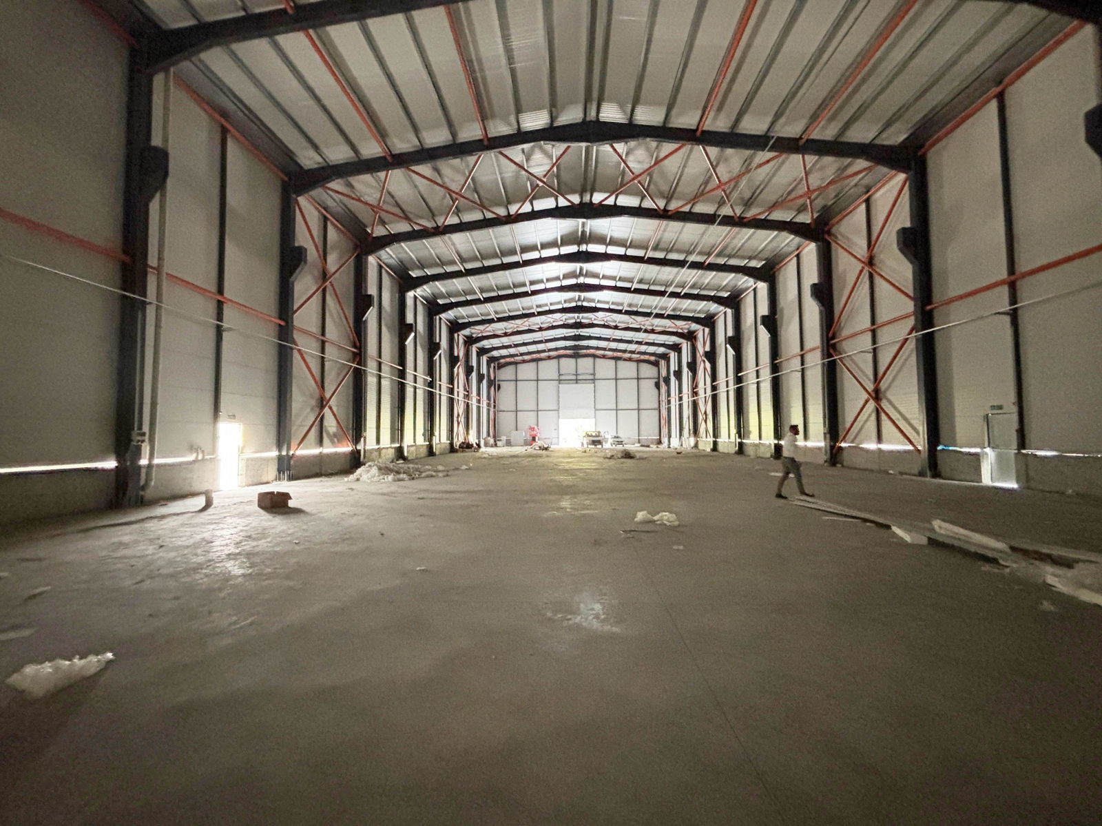 GÜMÜŞOVA SELAMLAR'DA 3000 M2 ARSA İÇİNDE 1790 M2 KİRALIK FABRİKA