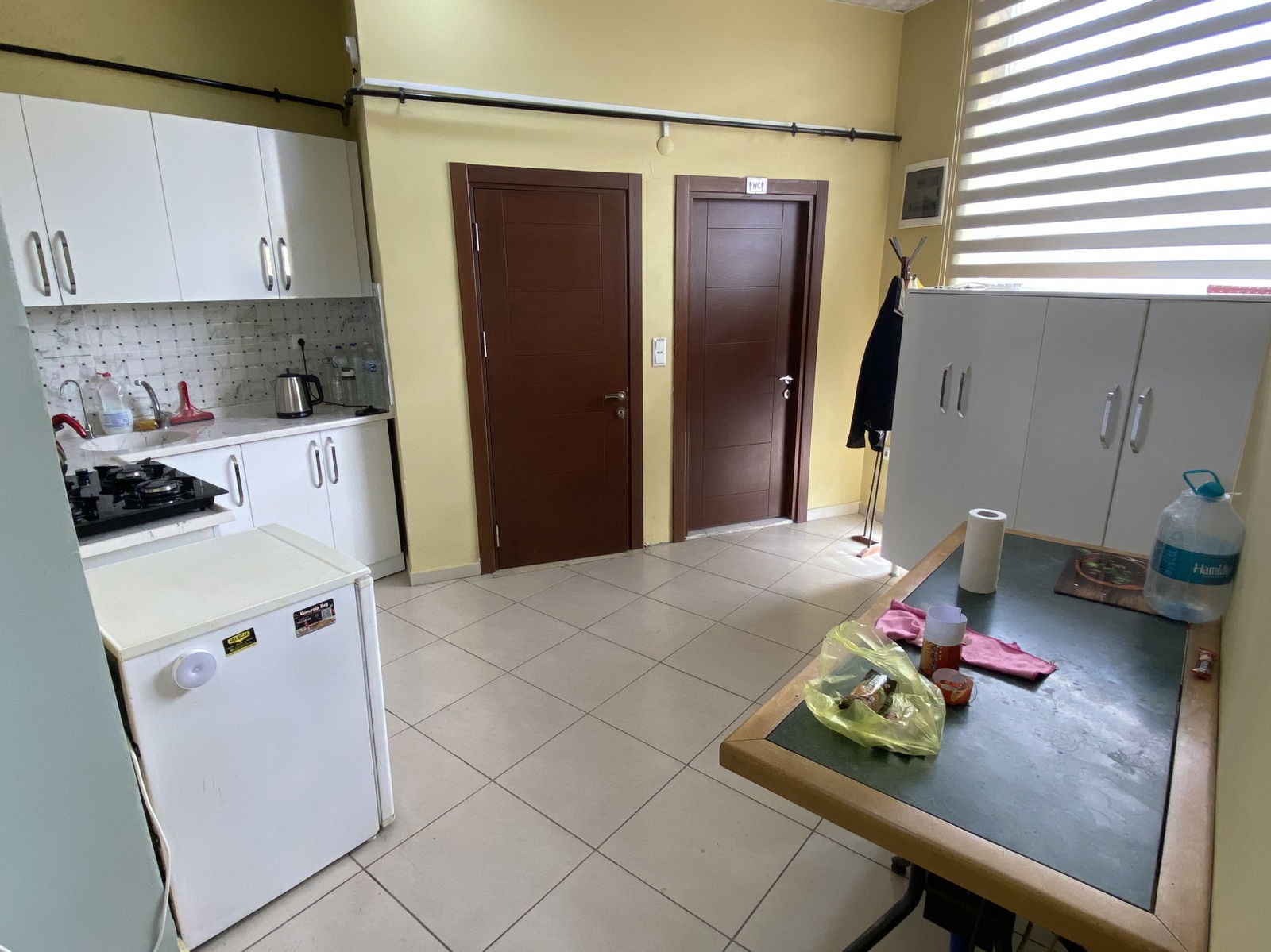 KONURALP ÜNİVERSİTE YERLEŞKESİNDE 194 M2 KİRALIK DÜKKAN