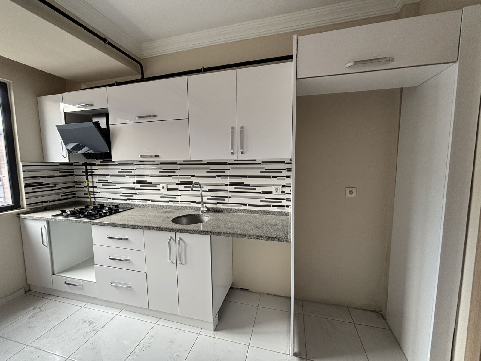 BEYCİLER BAHÇEKENT SİTESİN'DE 3+1 110 M2 SATILIK DAİRE