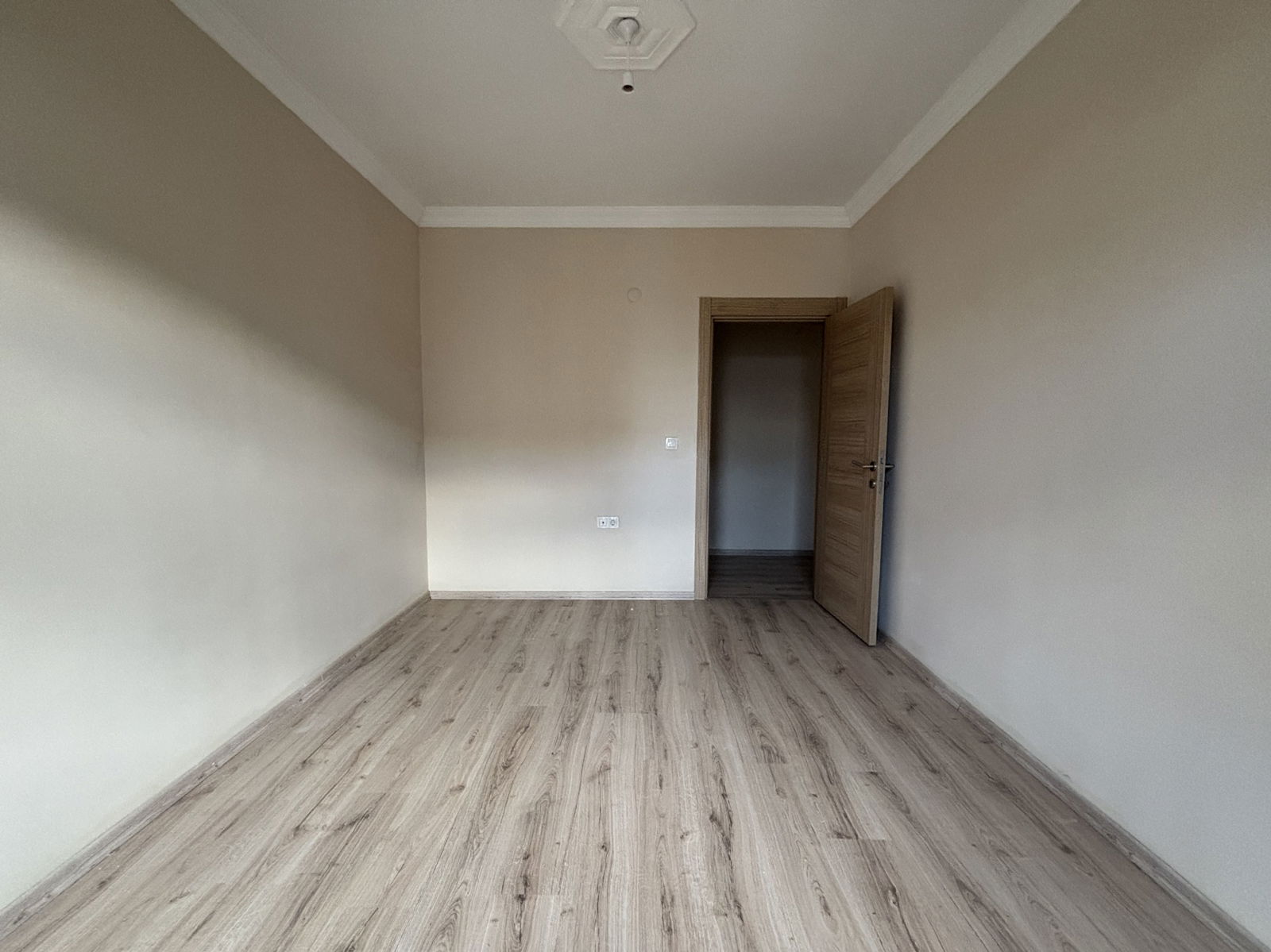 BEYCİLER BAHÇEKENT SİTESİN'DE 3+1 110 M2 SATILIK DAİRE