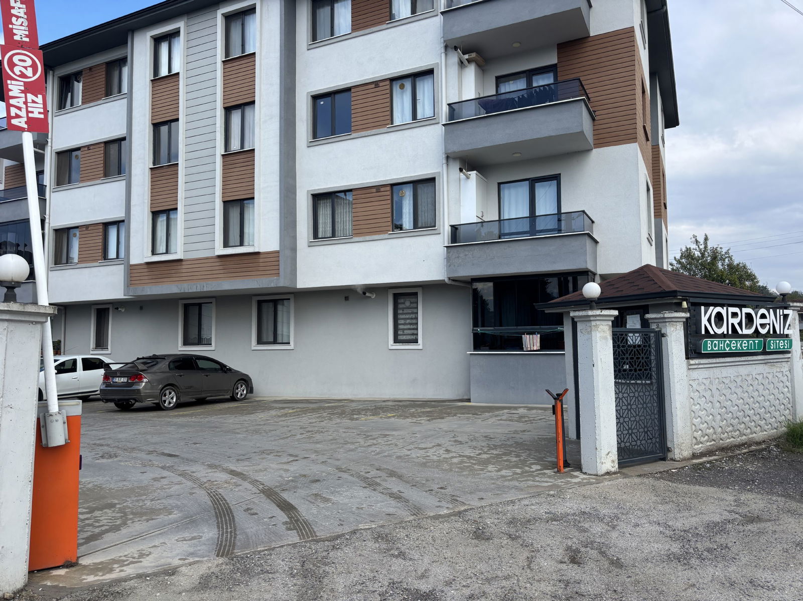 BEYCİLER BAHÇEKENT SİTESİN'DE 3+1 110 M2 SATILIK DAİRE