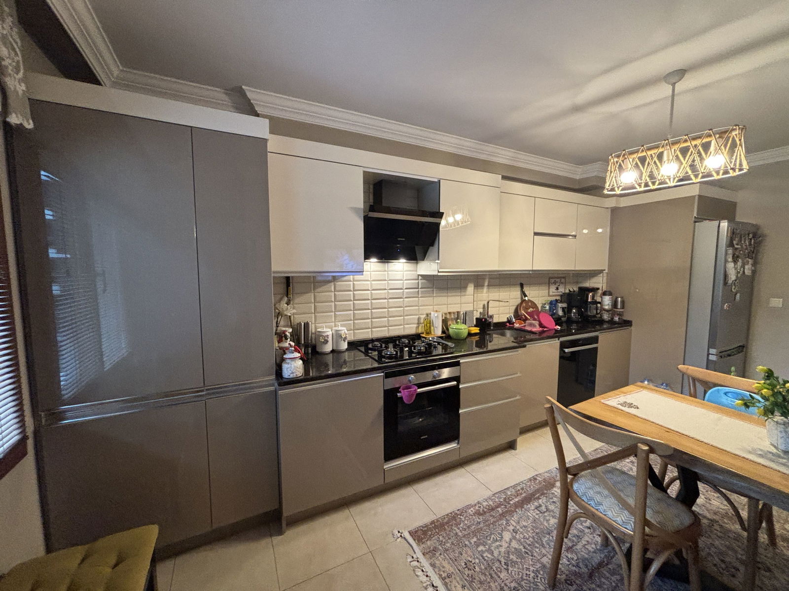 TORUNAY SİTESİ'NDE 3+1 150 M2 SATILIK ARA KAT DAİRE