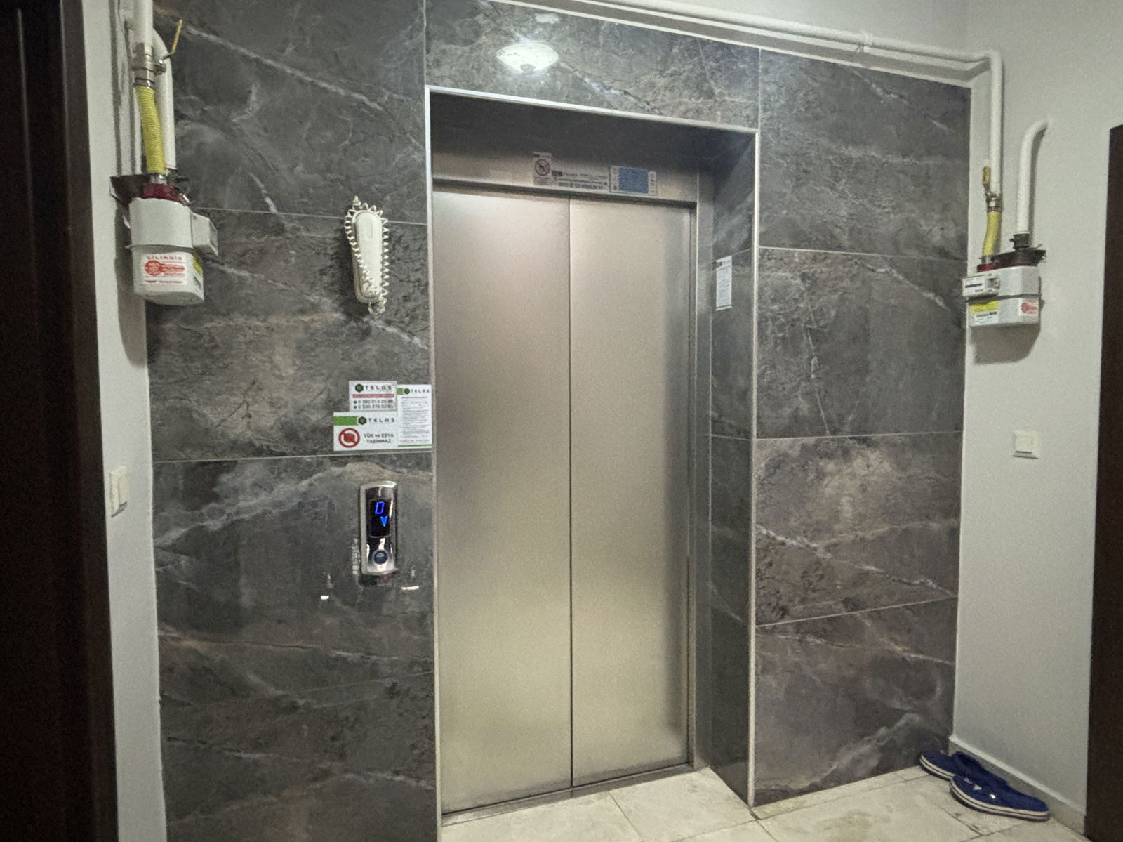 TORUNAY SİTESİ'NDE 3+1 150 M2 SATILIK ARA KAT DAİRE