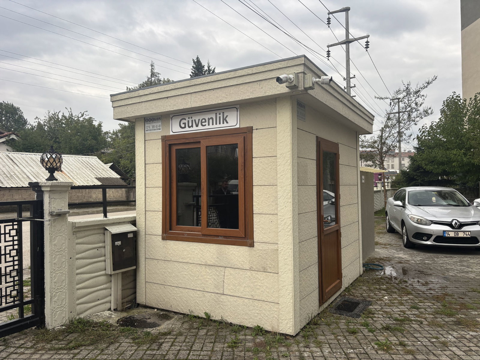 TORUNAY SİTESİ'NDE 3+1 150 M2 SATILIK ARA KAT DAİRE