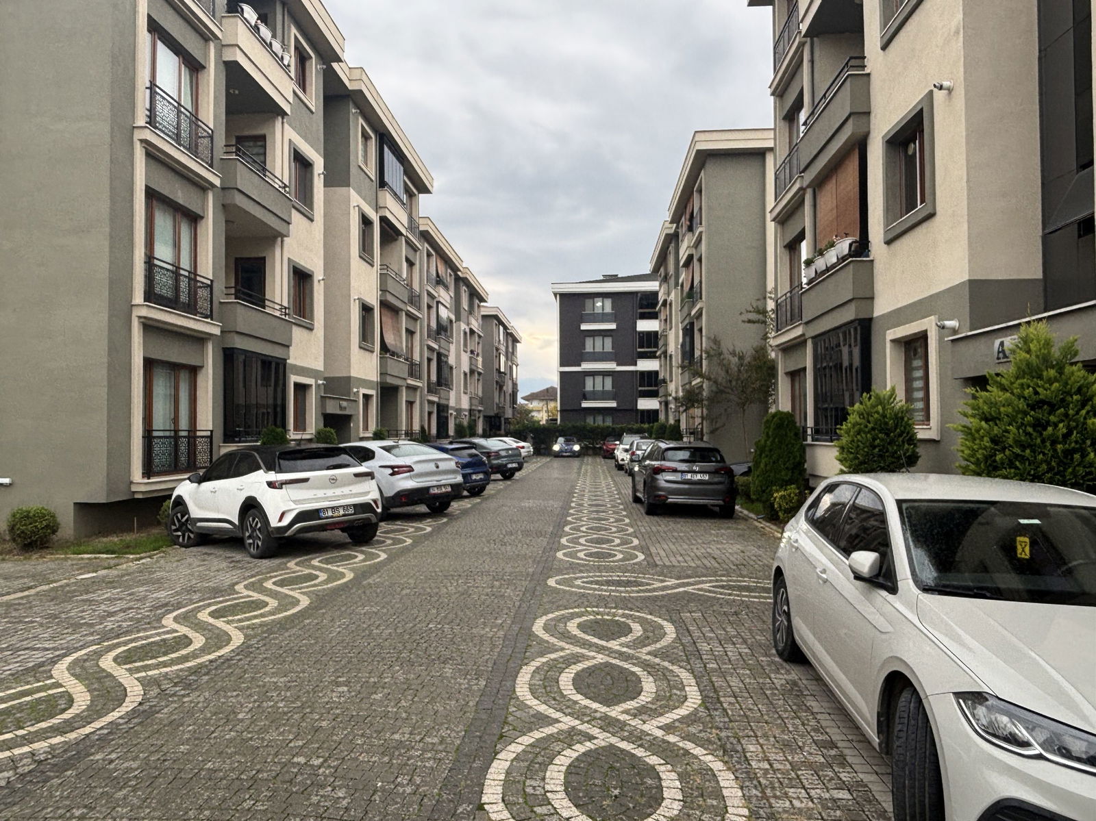 TORUNAY SİTESİ'NDE 3+1 150 M2 SATILIK ARA KAT DAİRE