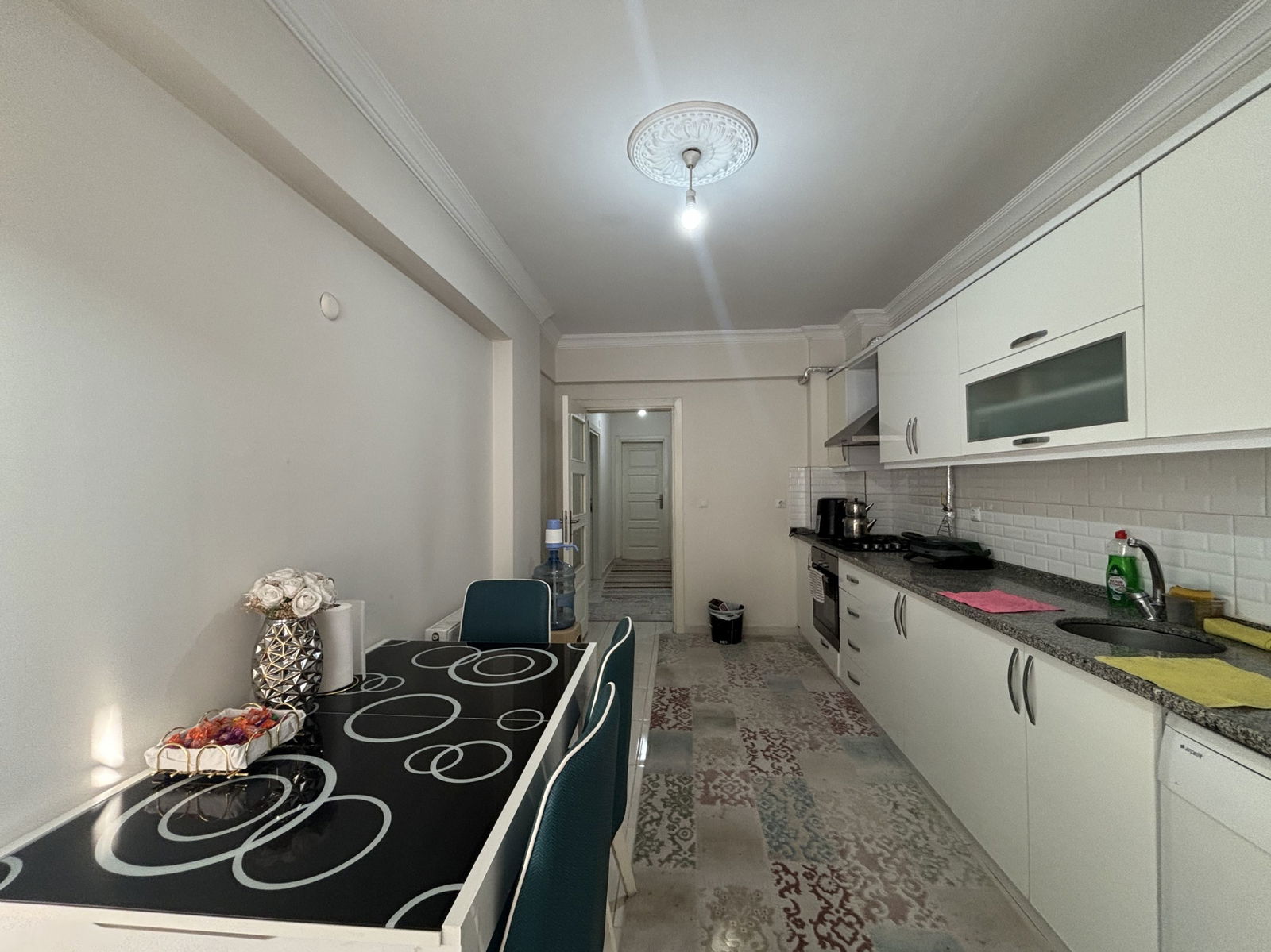 HAMİDİYE MAHALLESİ'NDE 2+1 100 M2 SATILIK ARA KAT DAİRE