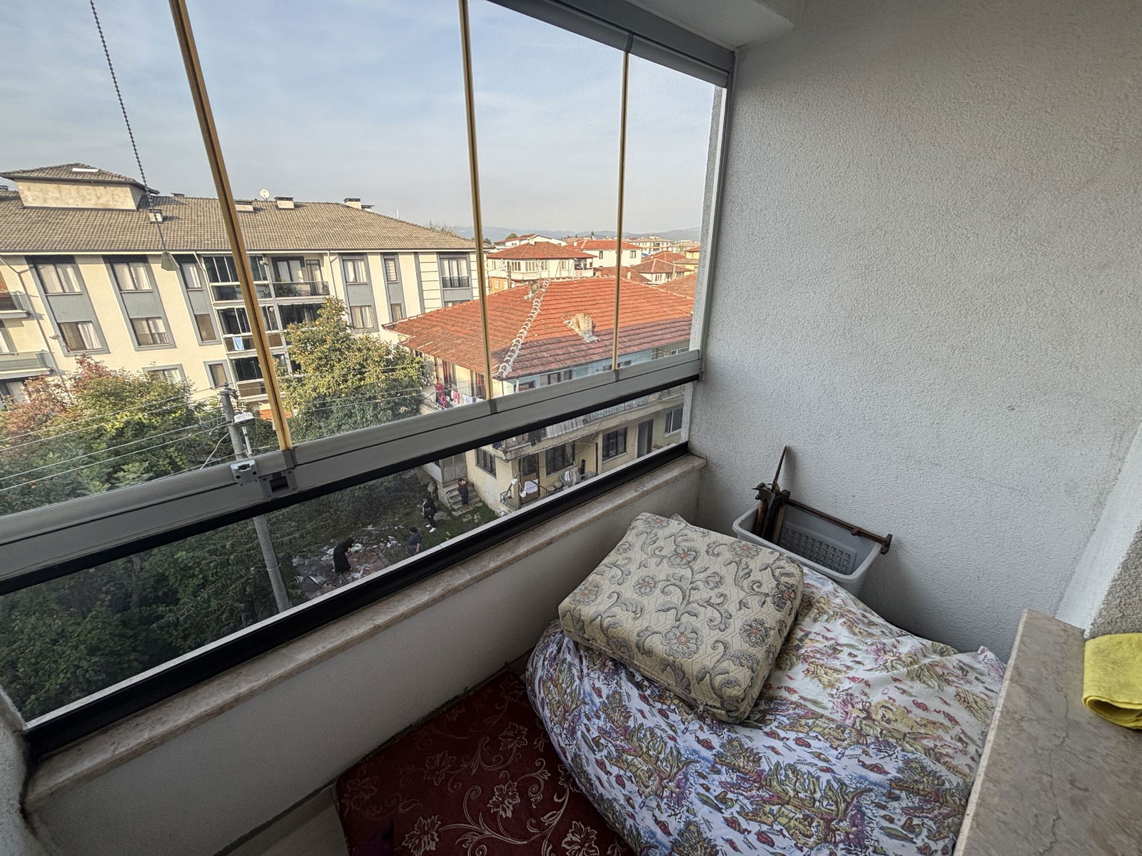 HAMİDİYE MAHALLESİ'NDE 2+1 100 M2 SATILIK ARA KAT DAİRE