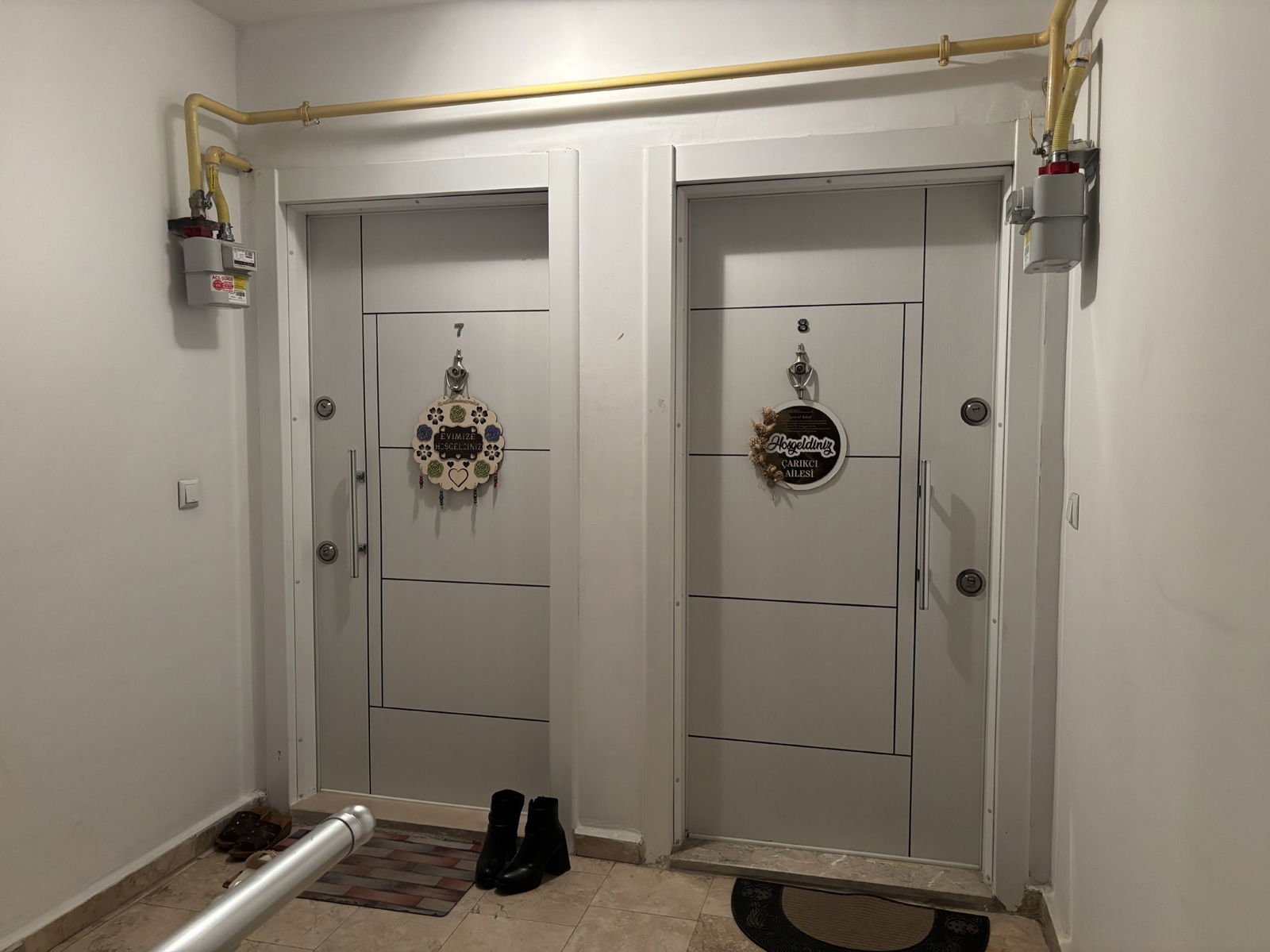 HAMİDİYE MAHALLESİ'NDE 2+1 100 M2 SATILIK ARA KAT DAİRE