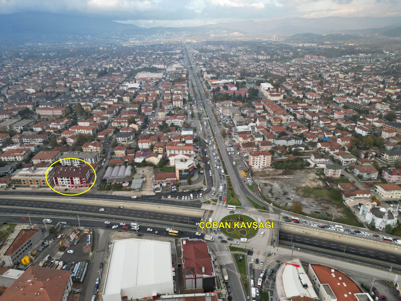 HAMİDİYE MAHALLESİ'NDE 2+1 100 M2 SATILIK ARA KAT DAİRE