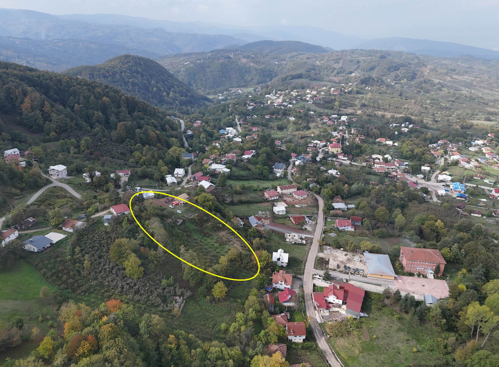 KAYNAŞLI DİPSİZGÖL'DE 976 - 1496 M2 ARASINDA SATILIK PARSELLER