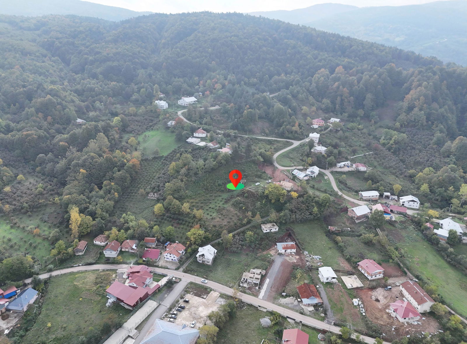 KAYNAŞLI DİPSİZGÖL'DE 976 - 1496 M2 ARASINDA SATILIK PARSELLER