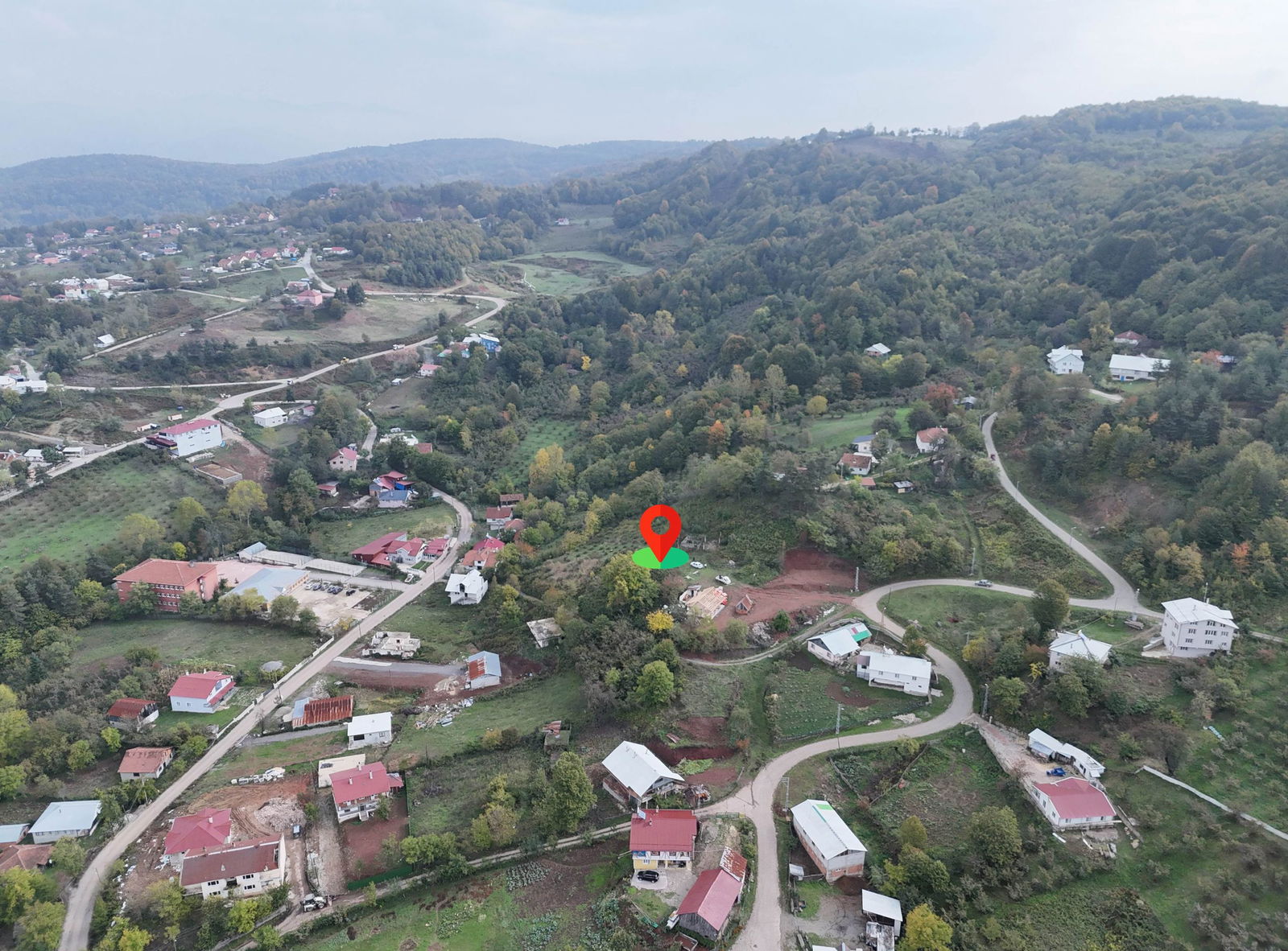 KAYNAŞLI DİPSİZGÖL'DE 976 - 1496 M2 ARASINDA SATILIK PARSELLER