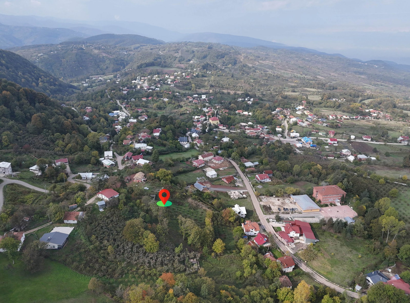 KAYNAŞLI DİPSİZGÖL'DE 976 - 1496 M2 ARASINDA SATILIK PARSELLER