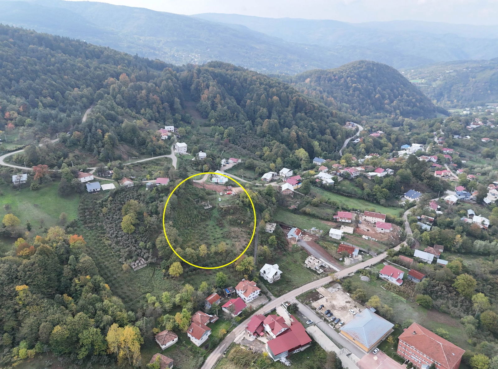 KAYNAŞLI DİPSİZGÖL'DE 976 - 1496 M2 ARASINDA SATILIK PARSELLER