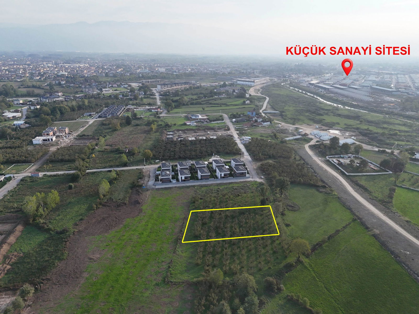 SARAYYERİ MAHALLESİ'NDE 2050 M2 SATILIK ARSA