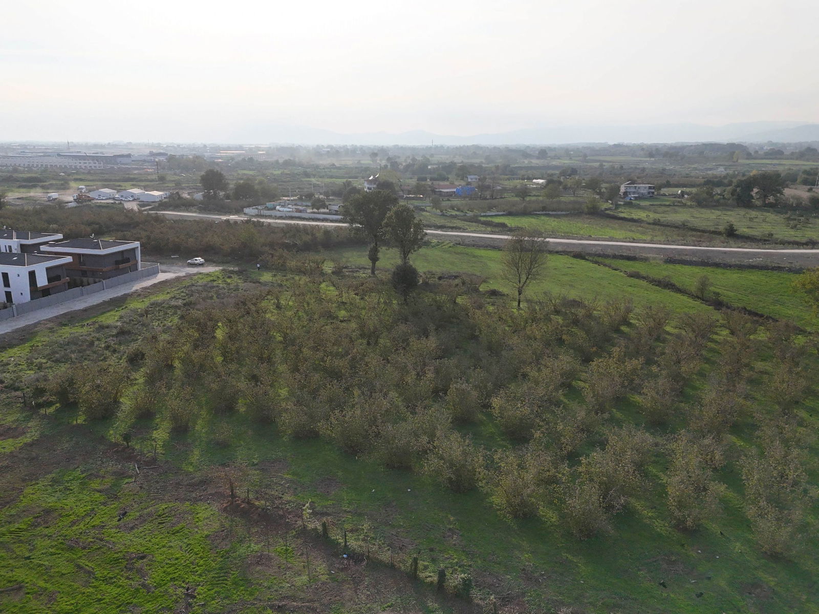 SARAYYERİ MAHALLESİ'NDE 2050 M2 SATILIK ARSA