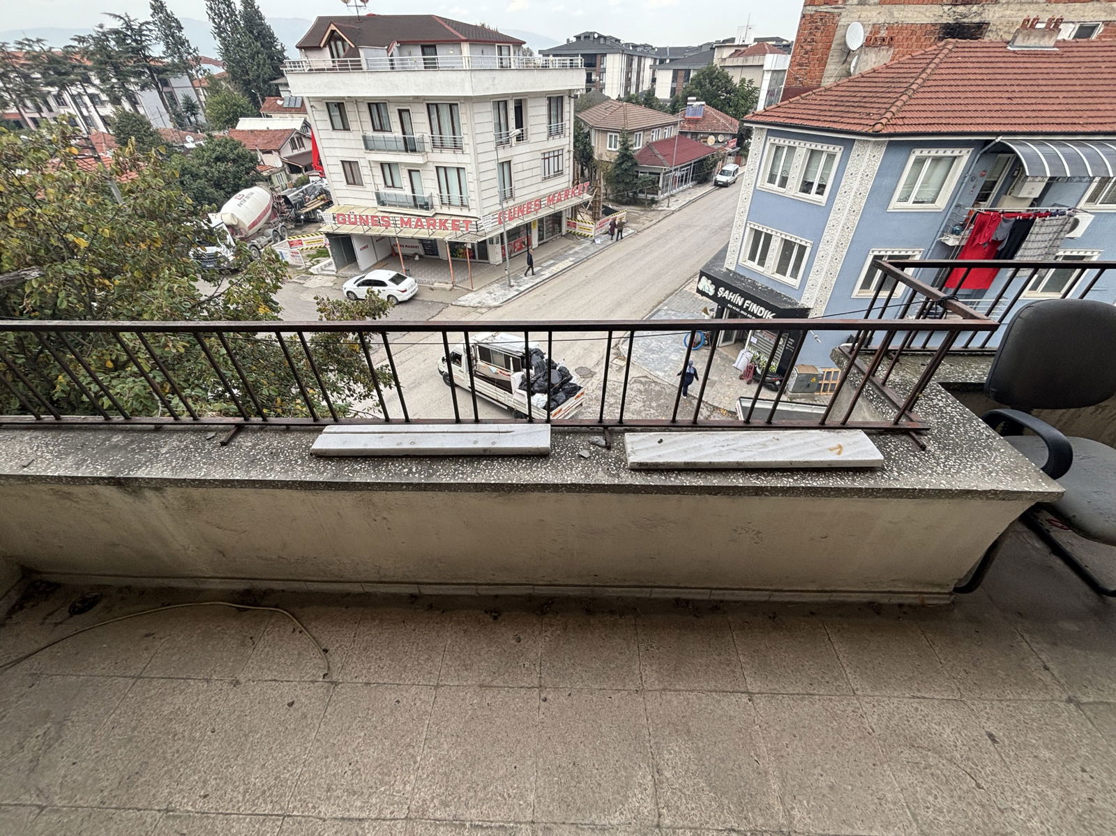 AZMİMİLLİ MAH. AYDINPINAR CADDESİNDE 3+1 121 M2 SATILIK DAİRE