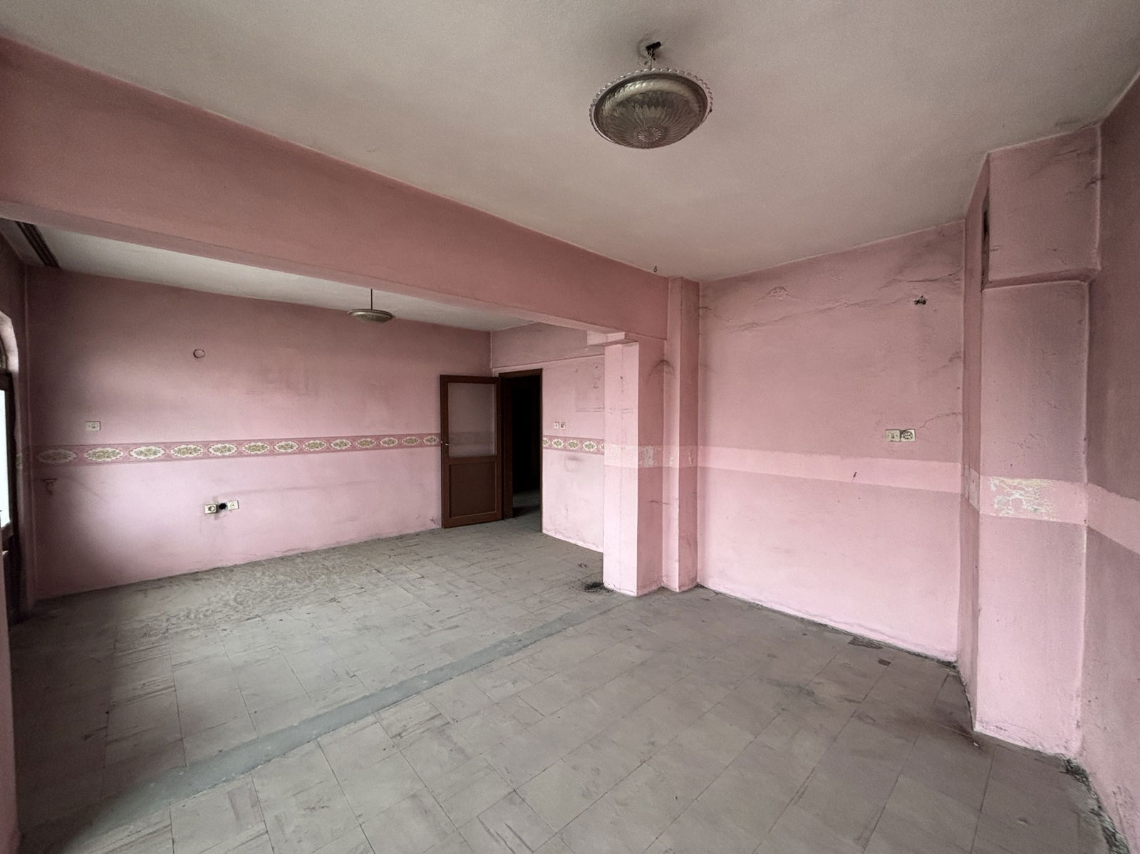 AZMİMİLLİ MAH. AYDINPINAR CADDESİNDE 3+1 121 M2 SATILIK DAİRE