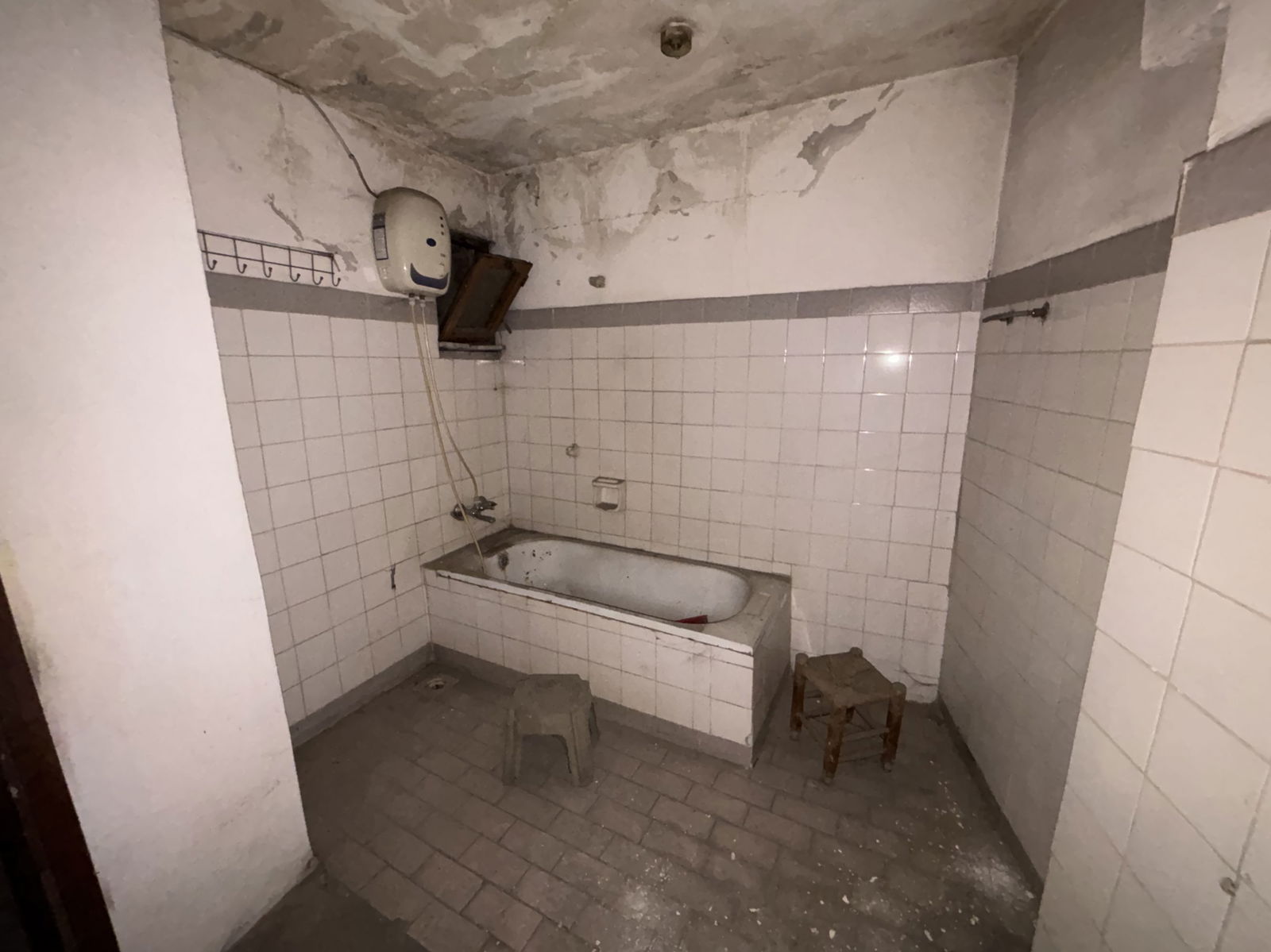 AZMİMİLLİ MAH. AYDINPINAR CADDESİNDE 3+1 121 M2 SATILIK DAİRE