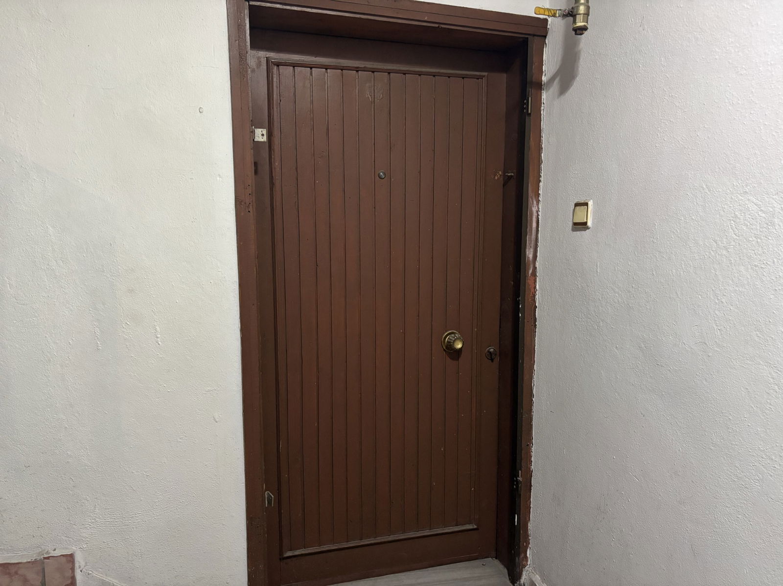 AZMİMİLLİ MAH. AYDINPINAR CADDESİNDE 3+1 121 M2 SATILIK DAİRE